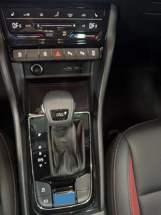 2022 Skoda Karoq 1.4T 150HP L4 7DCT,autocango,china used car exporter,china ev exporter,chinese used car exporter,chinese used ev exporter