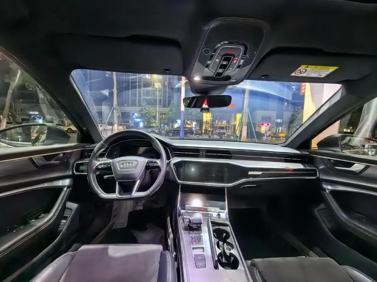 2021 Audi A6L 3.0T 340HP V6 7DCT,autocango,china used car exporter,china ev exporter,chinese used car exporter,chinese used ev exporter