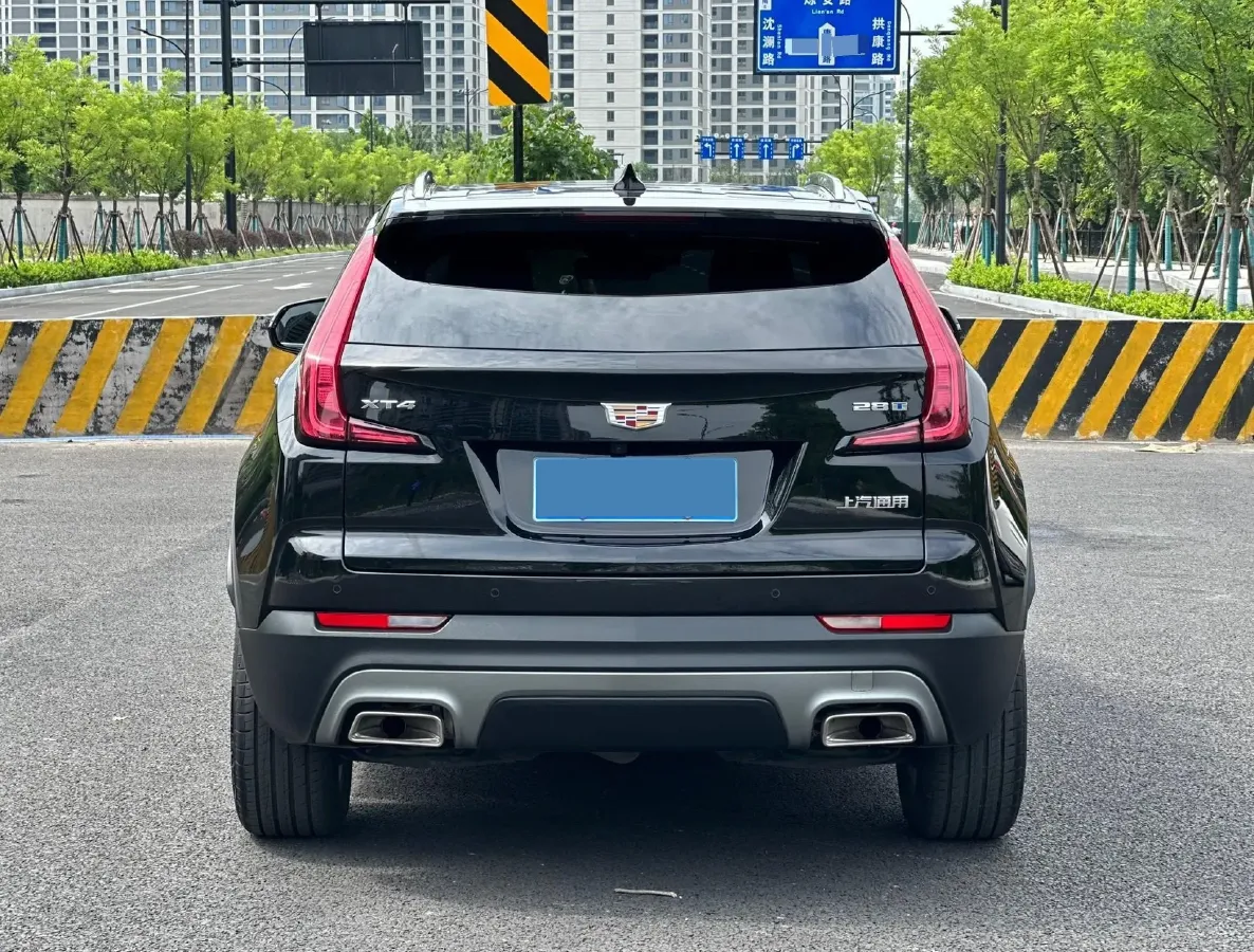 2022 Cadillac XT4 2.0T 237HP L4 9AT,autocango,china used car exporter,china ev exporter,chinese used car exporter,chinese used ev exporter