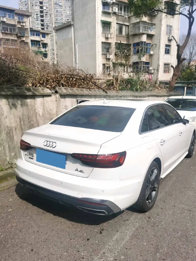 2020 Audi A4L 2.0T 190HP L4 7DCT,autocango,china used car exporter,china ev exporter,chinese used car exporter,chinese used ev exporter