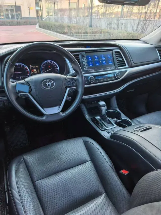 2019 Mazda CX-8 2.5L 192HP L4 6AT,autocango,china used car exporter,china ev exporter,chinese used car exporter,chinese used ev exporter