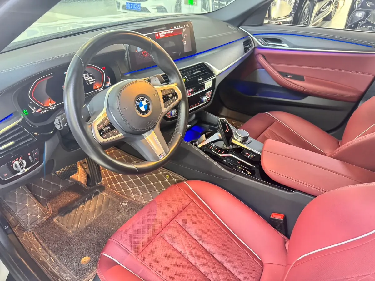 2022 BMW 5 Series 2.0T 252HP L4 8AT,autocango,china used car exporter,china ev exporter,chinese used car exporter,chinese used ev exporter