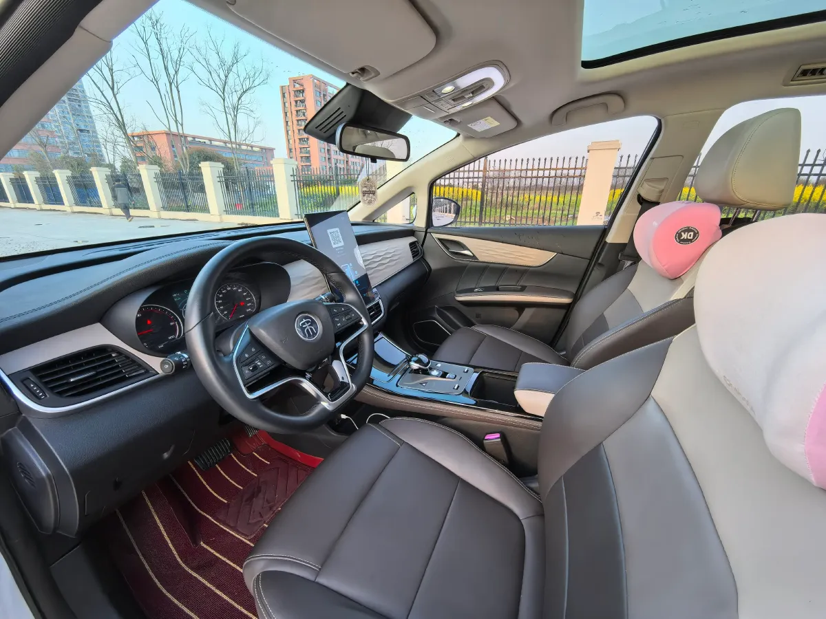 2022 Roewe RX5 MAX 2.0T 231HP L4 8AT,autocango,china used car exporter,china ev exporter,chinese used car exporter,chinese used ev exporter