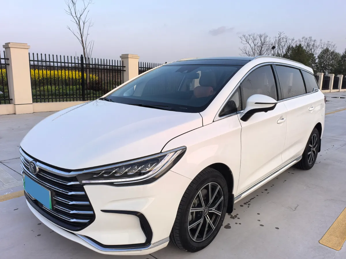 2022 Roewe RX5 MAX 2.0T 231HP L4 8AT,autocango,china used car exporter,china ev exporter,chinese used car exporter,chinese used ev exporter