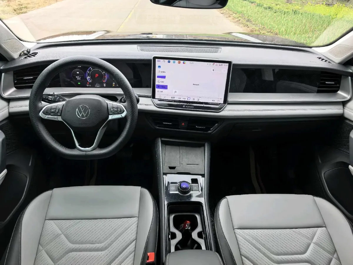 2024 Volkswagen Tayron 2.0T 186HP L4 7DCT,autocango,china used car exporter,china ev exporter,chinese used car exporter,chinese used ev exporter