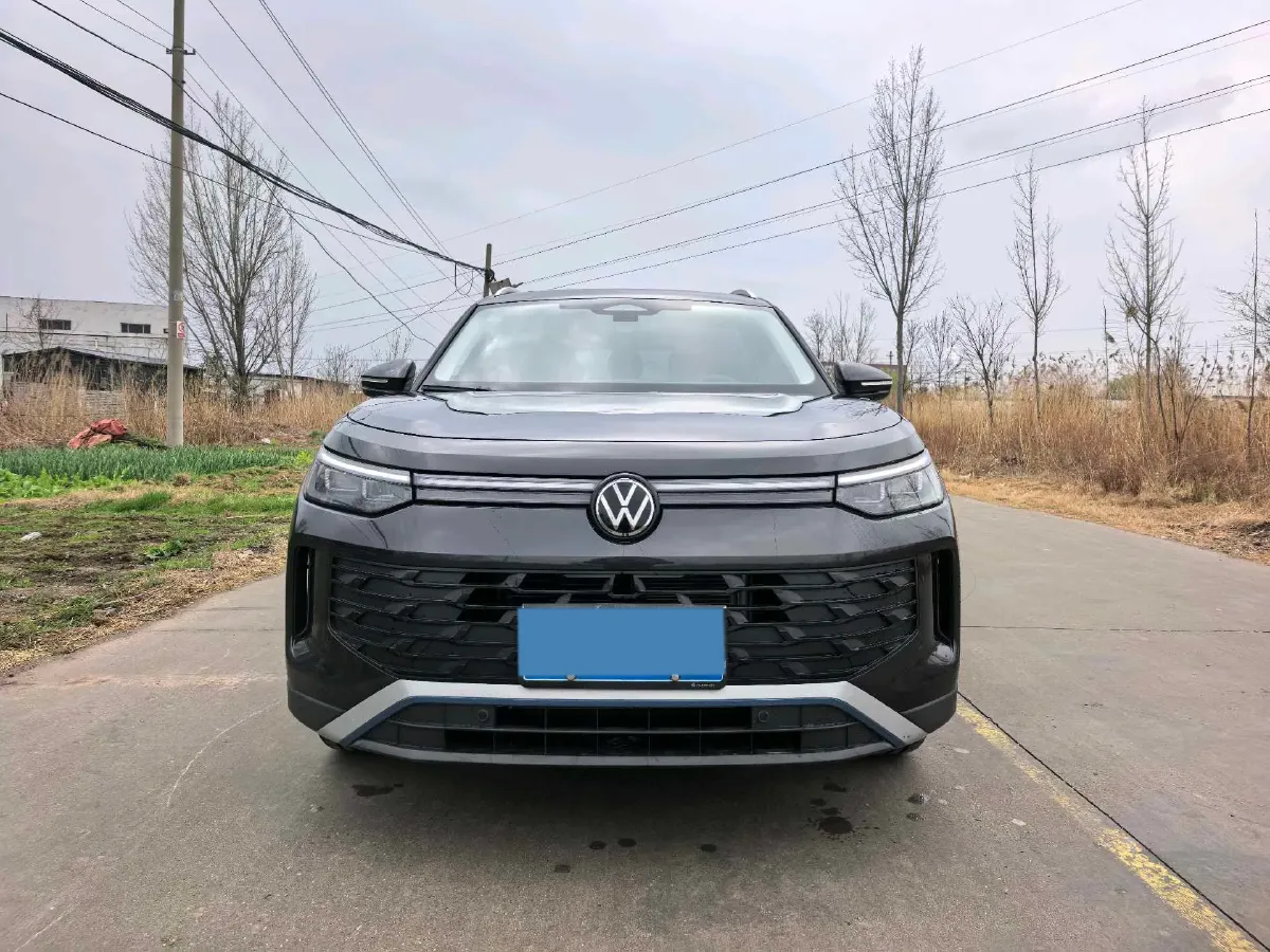 2024 Volkswagen Tayron 2.0T 186HP L4 7DCT,autocango,china used car exporter,china ev exporter,chinese used car exporter,chinese used ev exporter