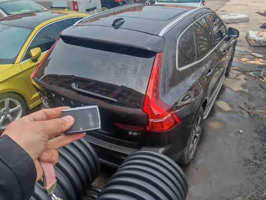 2024 Volvo XC60 2.0T 250HP L4 8AT,autocango,china used car exporter,china ev exporter,chinese used car exporter,chinese used ev exporter