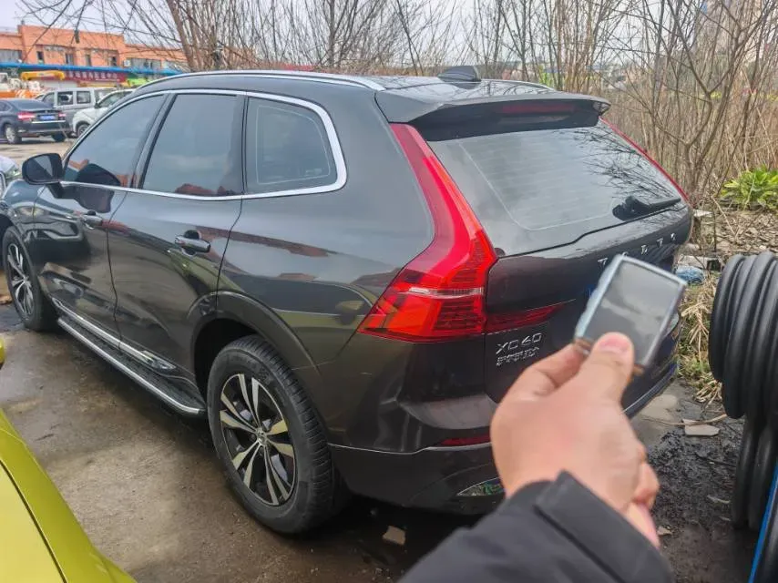 2024 Volvo XC60 2.0T 250HP L4 8AT,autocango,china used car exporter,china ev exporter,chinese used car exporter,chinese used ev exporter