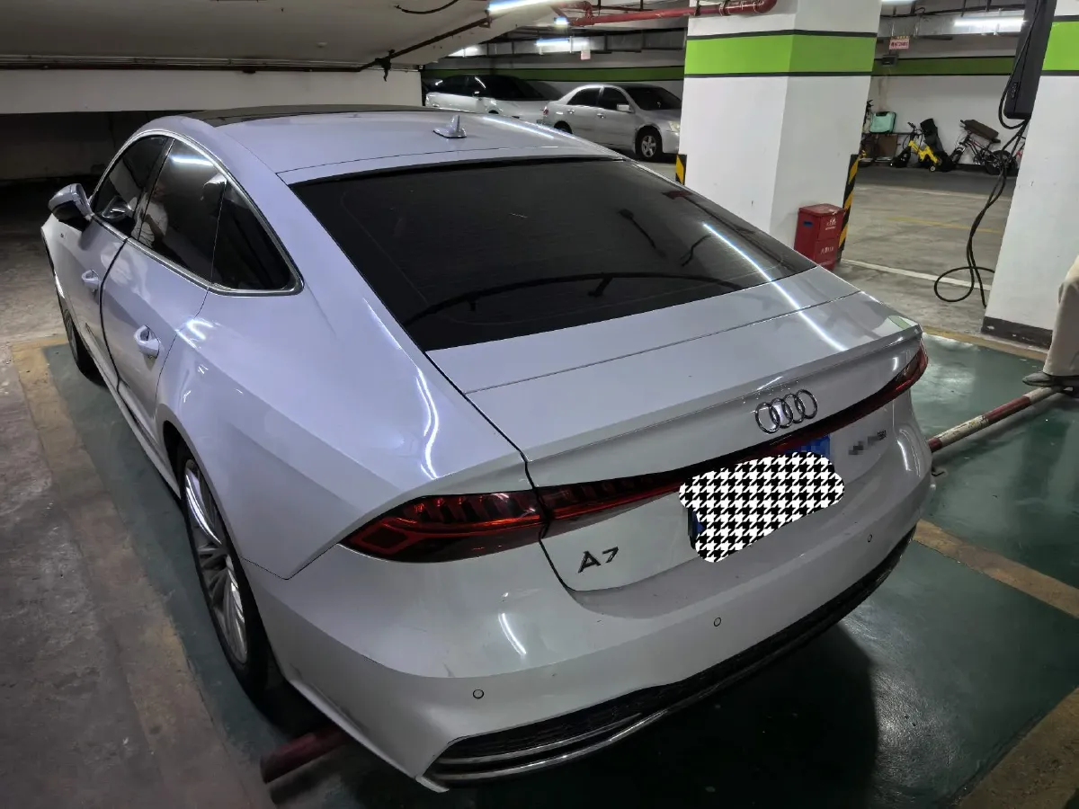 2020 Audi A7 2.0T 190HP L4 7DCT,autocango,china used car exporter,china ev exporter,chinese used car exporter,chinese used ev exporter