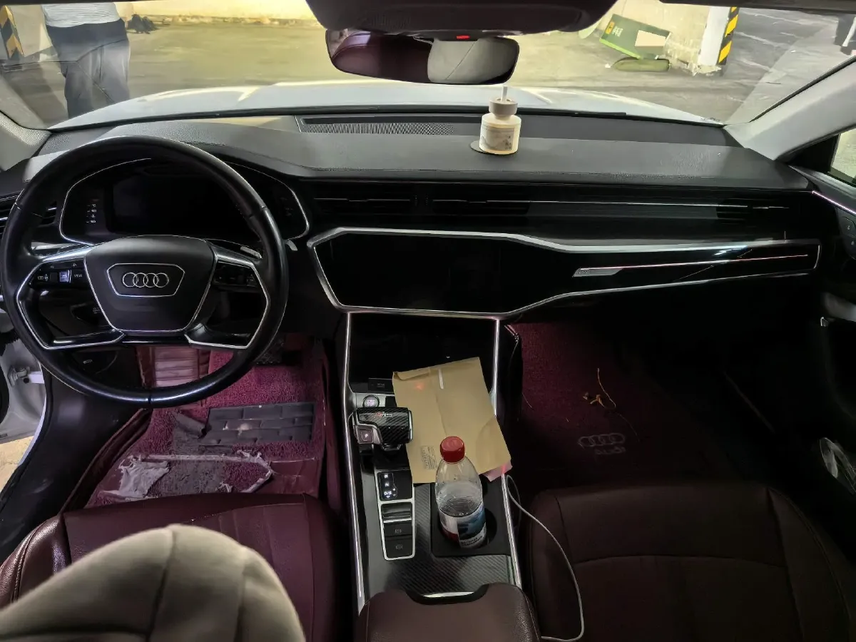 2020 Audi A7 2.0T 190HP L4 7DCT,autocango,china used car exporter,china ev exporter,chinese used car exporter,chinese used ev exporter