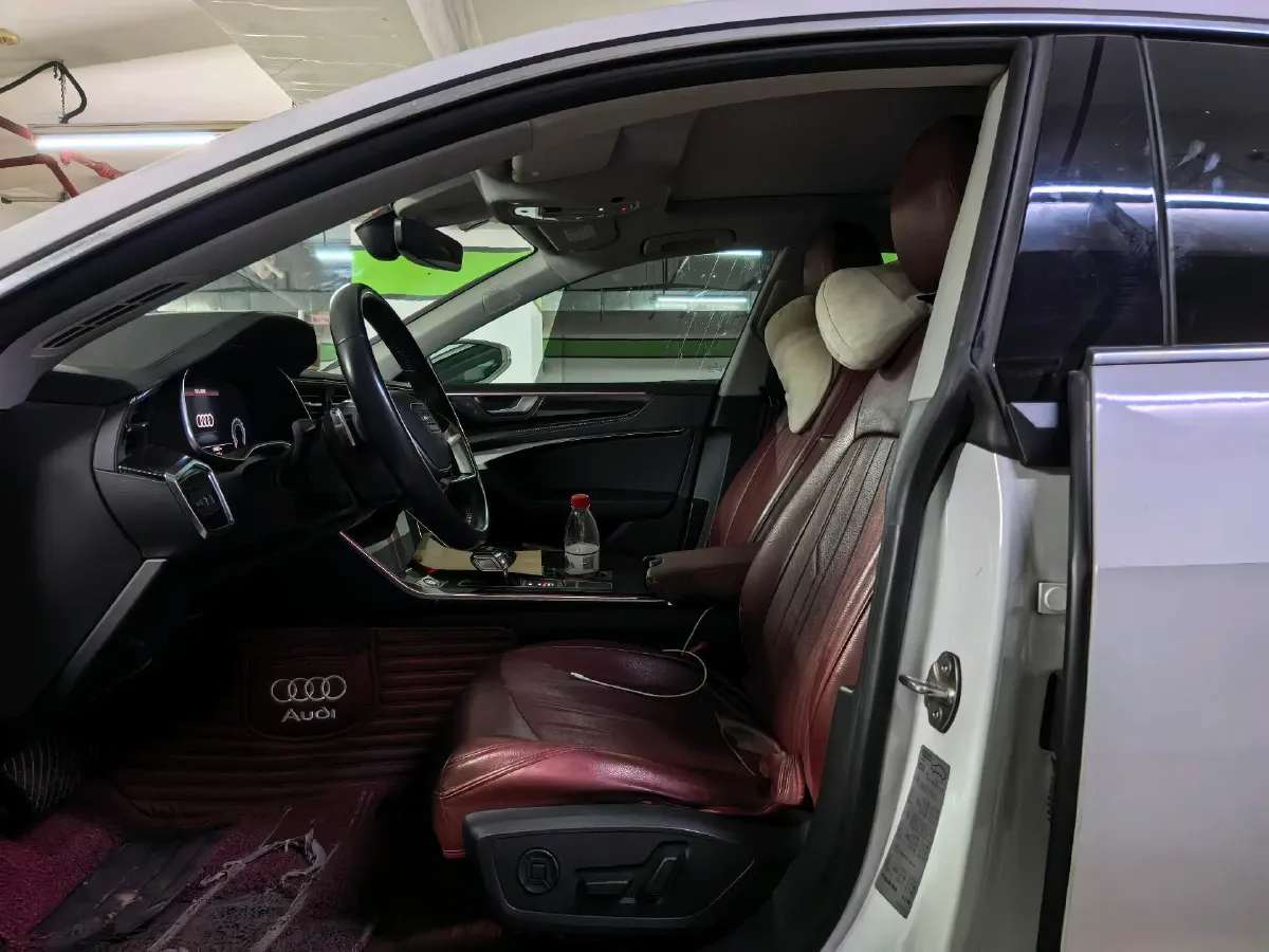 2020 Audi A7 2.0T 190HP L4 7DCT,autocango,china used car exporter,china ev exporter,chinese used car exporter,chinese used ev exporter