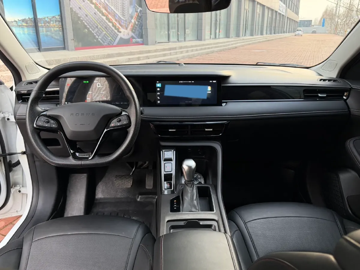 2023 Roewe i5 1.5L 129HP L4 CVT,autocango,china used car exporter,china ev exporter,chinese used car exporter,chinese used ev exporter