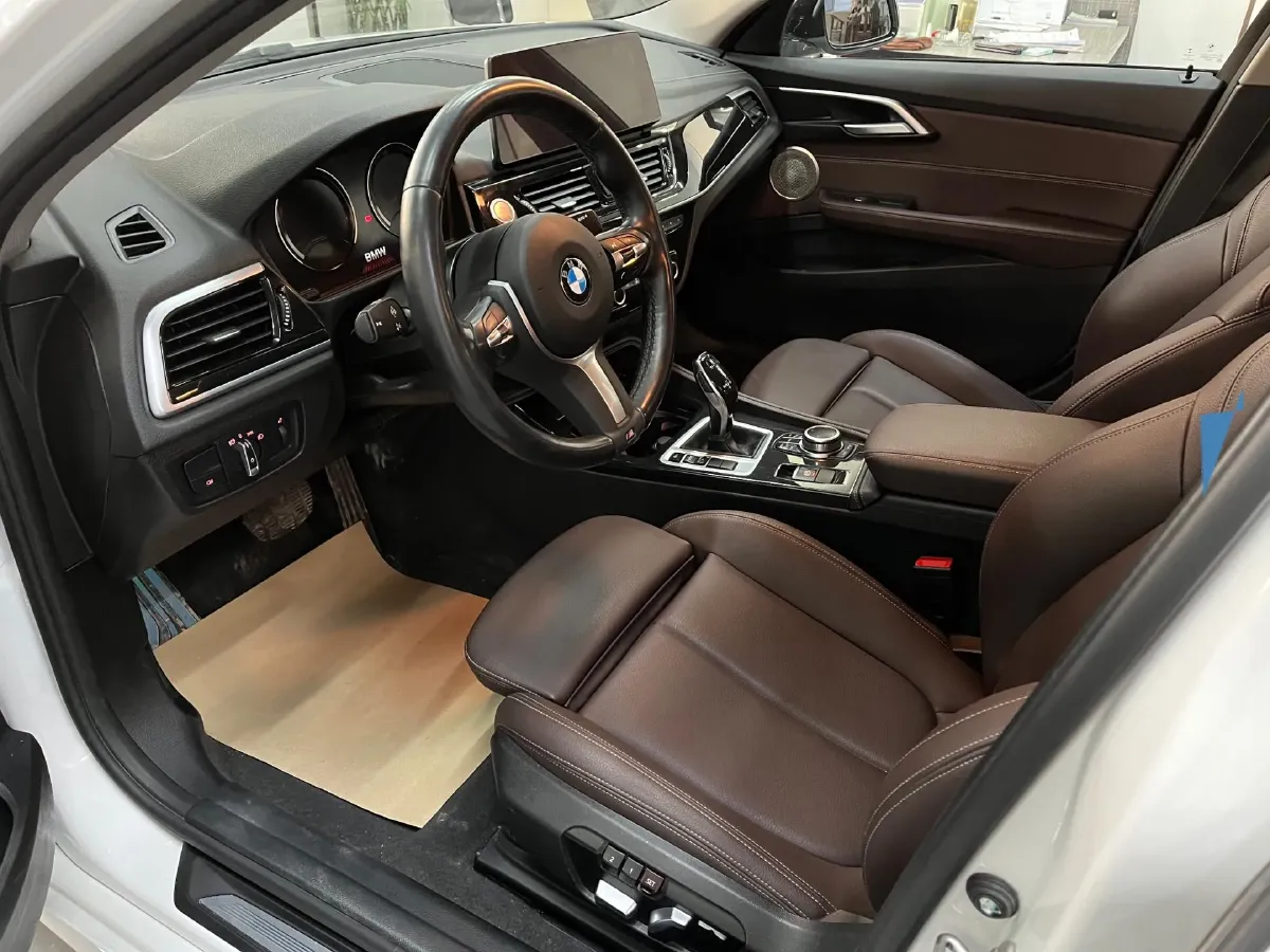 2023 BMW 1 Series 1.5T 136HP L3 7DCT,autocango,china used car exporter,china ev exporter,chinese used car exporter,chinese used ev exporter