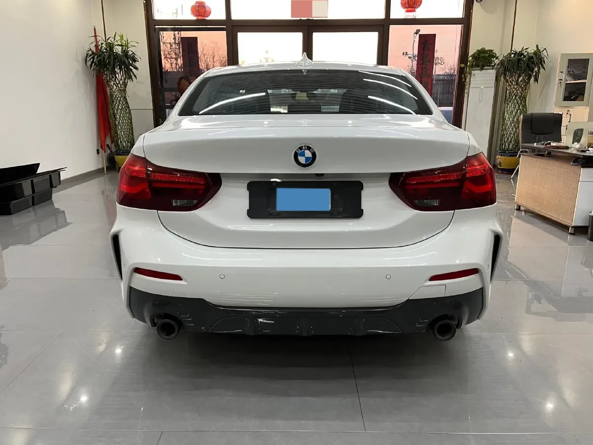 2023 BMW 1 Series 1.5T 136HP L3 7DCT,autocango,china used car exporter,china ev exporter,chinese used car exporter,chinese used ev exporter