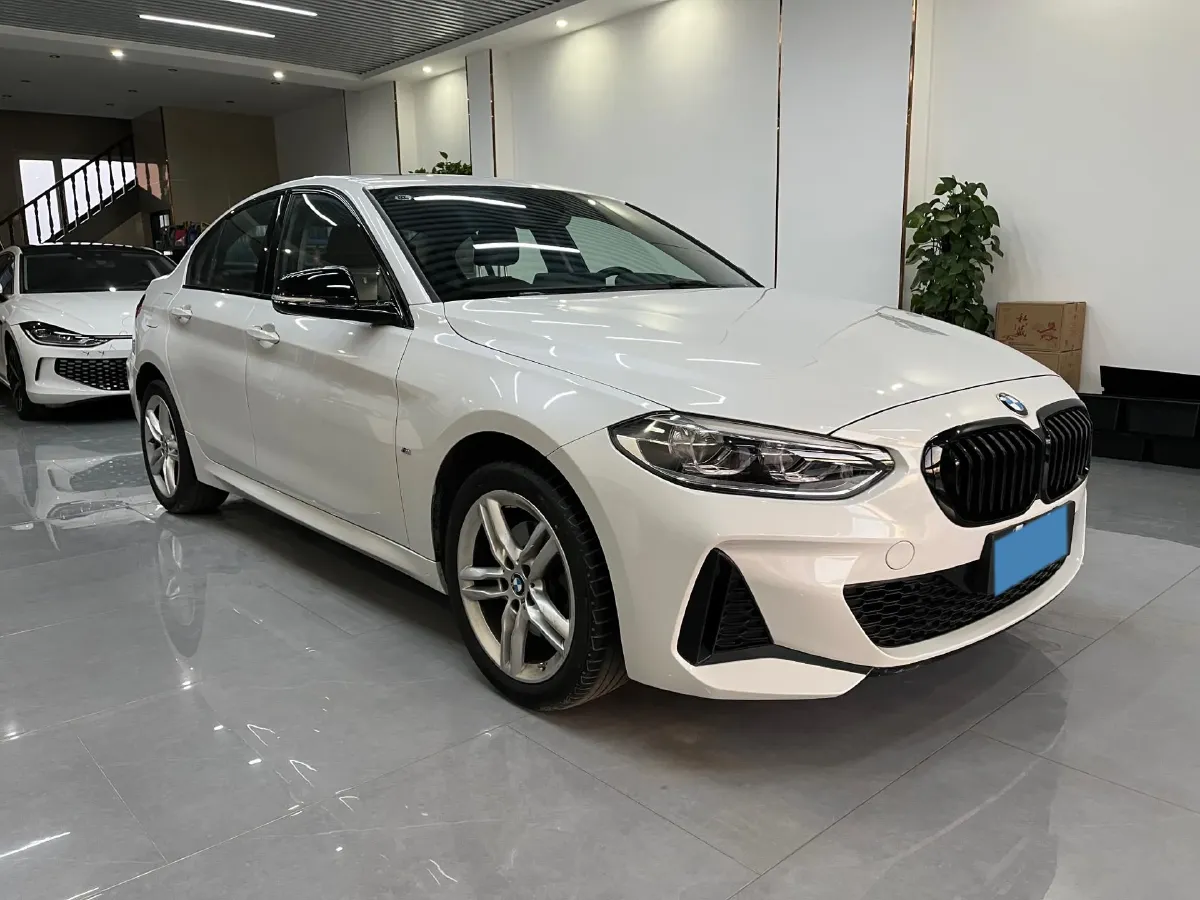 2023 BMW 1 Series 1.5T 136HP L3 7DCT,autocango,china used car exporter,china ev exporter,chinese used car exporter,chinese used ev exporter