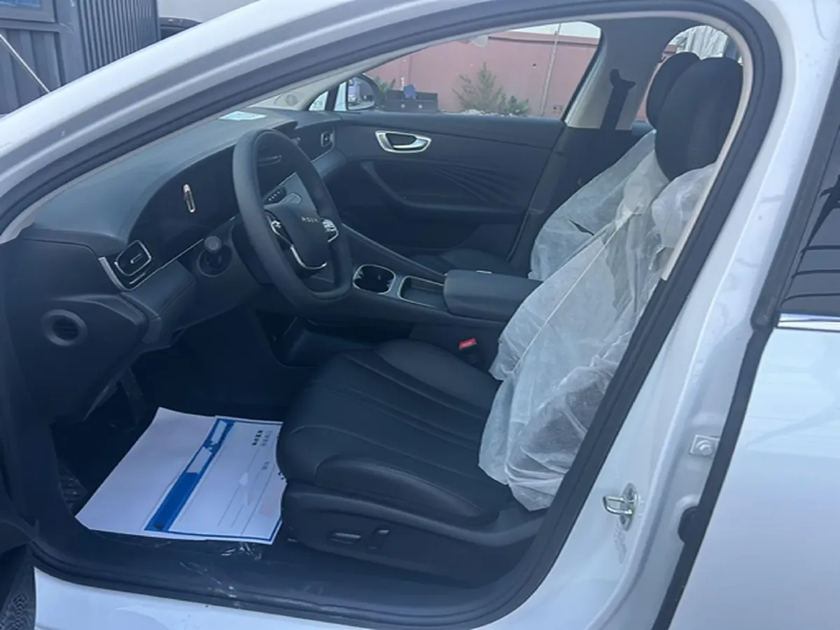 2025 Roewe D7 1.5L 112HP L4 1DHT PHEV 19.7KWH,autocango,china used car exporter,china ev exporter,chinese used car exporter,chinese used ev exporter