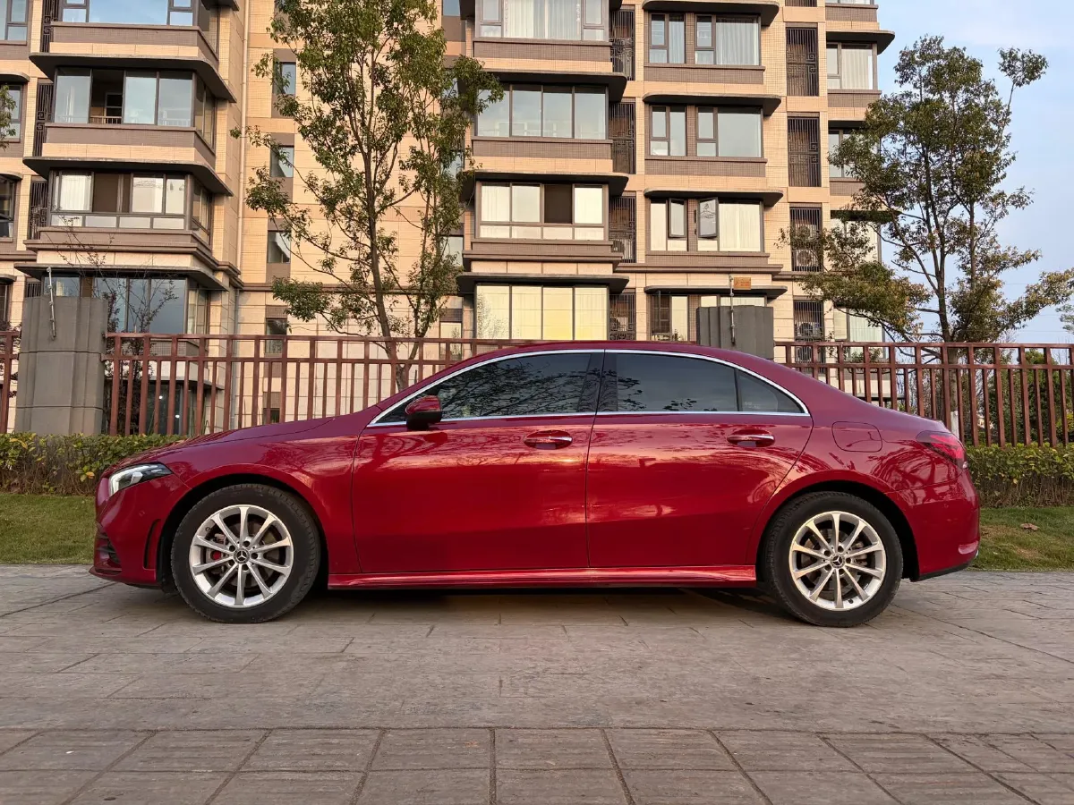 2020 Mercedes-Benz A Class 1.3T 163HP L4 7DCT,autocango,china used car exporter,china ev exporter,chinese used car exporter,chinese used ev exporter