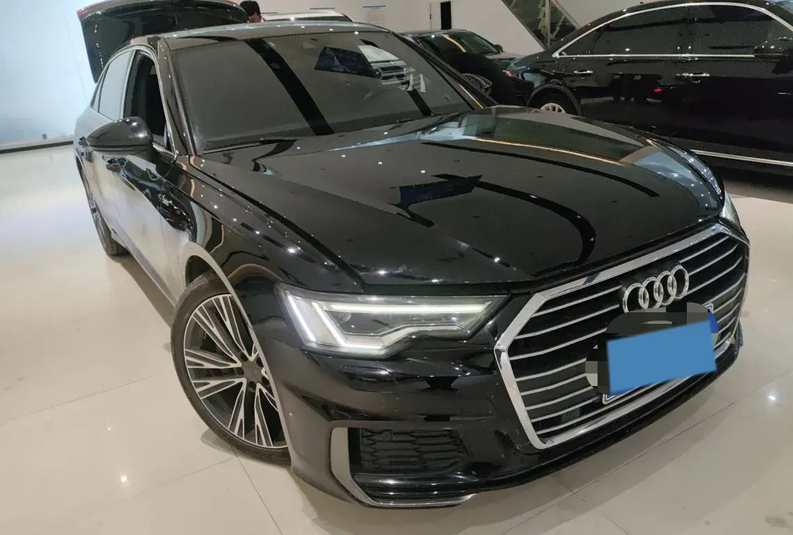 2021 Audi A6L 2.0T 190HP L4 7DCT,autocango,china used car exporter,china ev exporter,chinese used car exporter,chinese used ev exporter