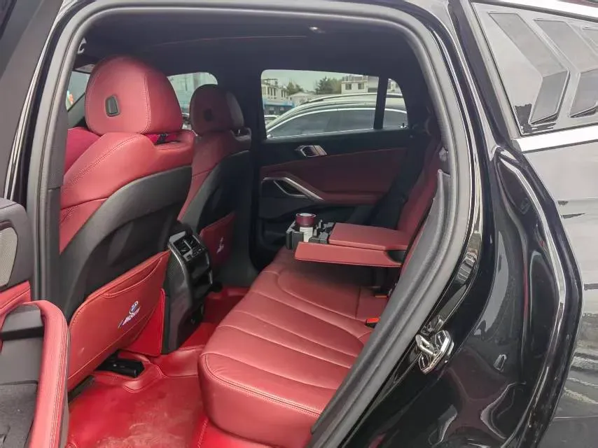 2022 BMW X6 3.0T 340HP L6 8AT,autocango,china used car exporter,china ev exporter,chinese used car exporter,chinese used ev exporter