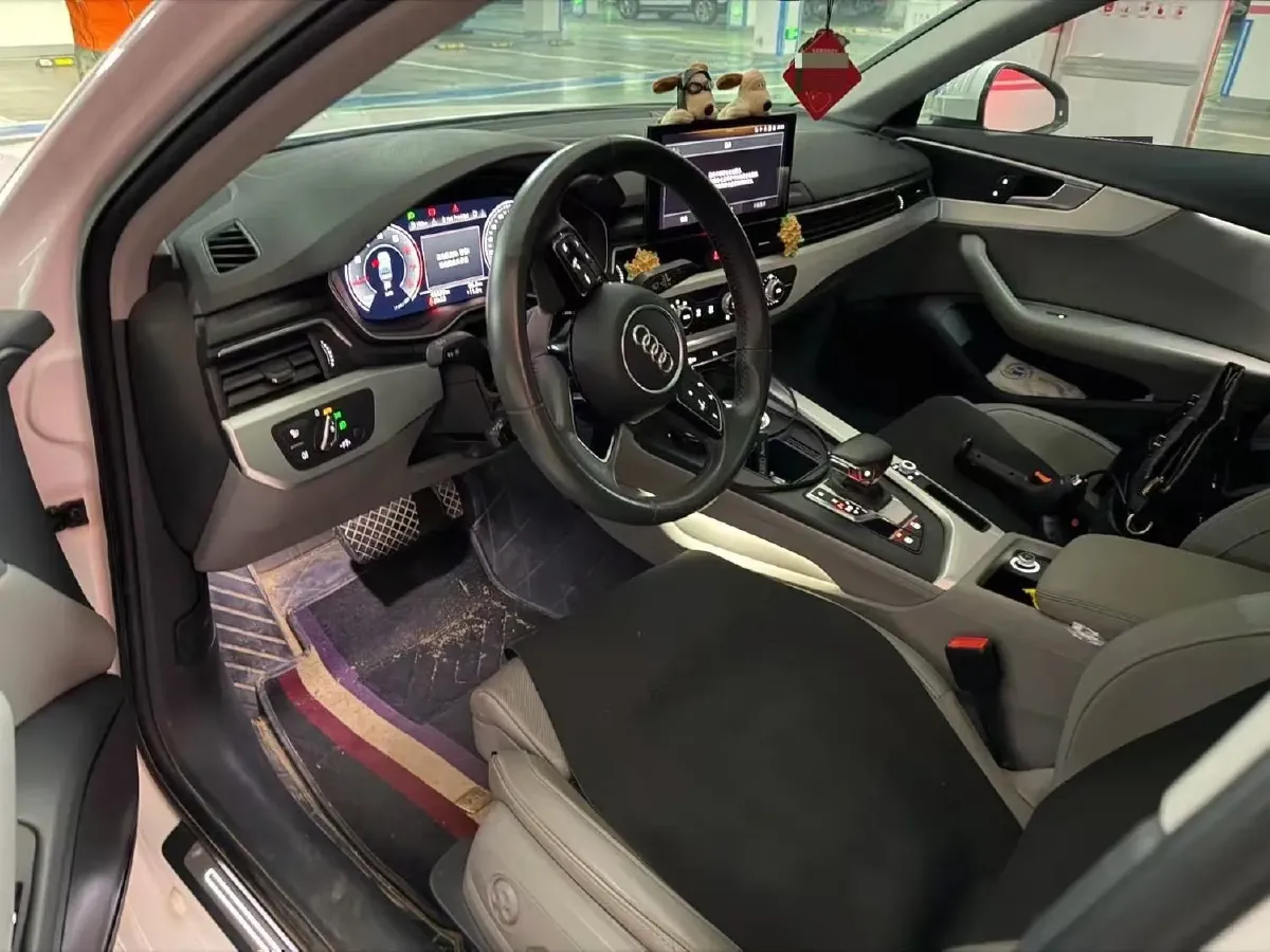 2020 Audi A4L 2.0T 190HP L4 7DCT,autocango,china used car exporter,china ev exporter,chinese used car exporter,chinese used ev exporter