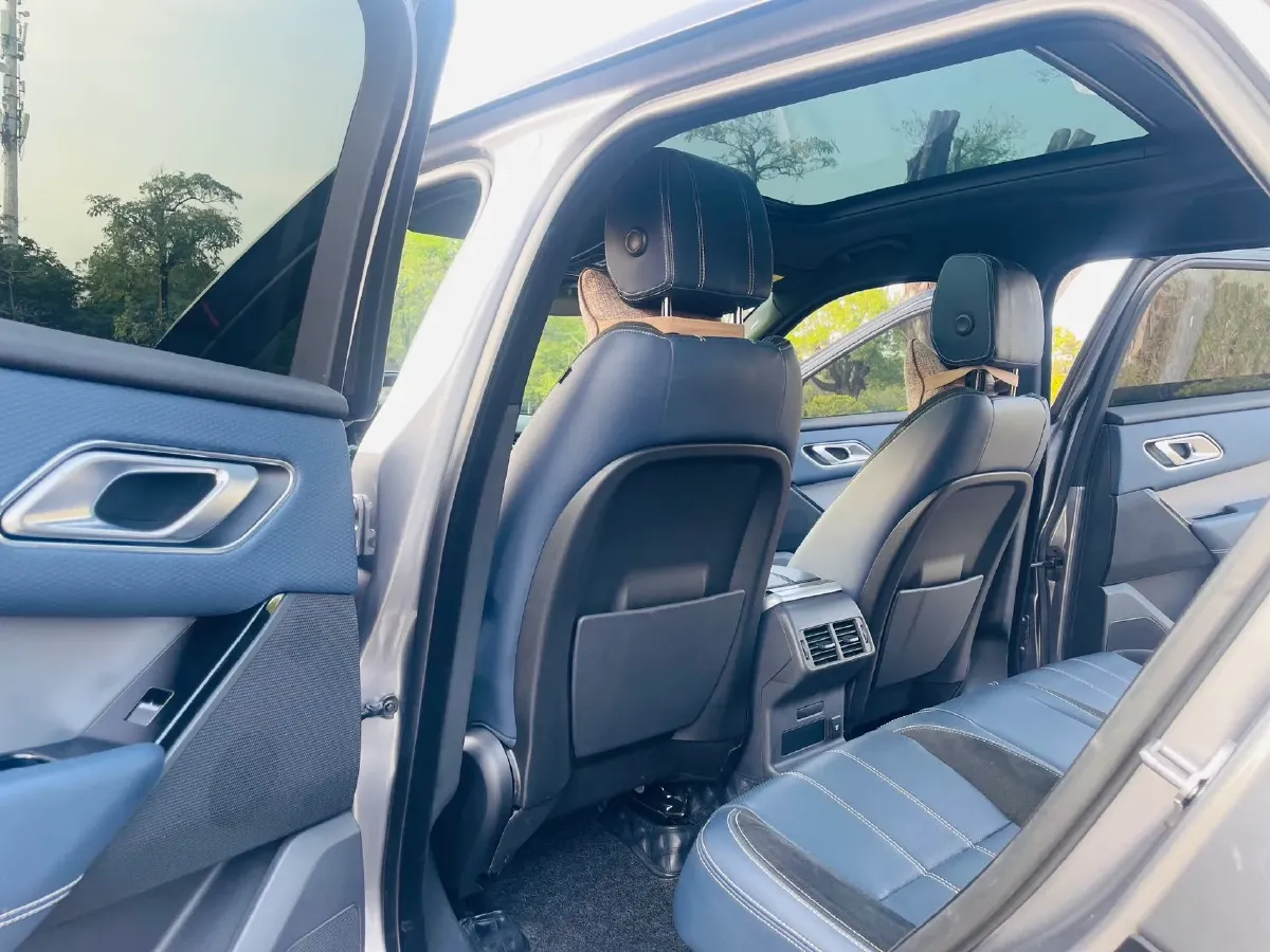 2020 Land Rover Range Rover Velar 2.0T 250HP L4 8AT,autocango,china used car exporter,china ev exporter,chinese used car exporter,chinese used ev exporter