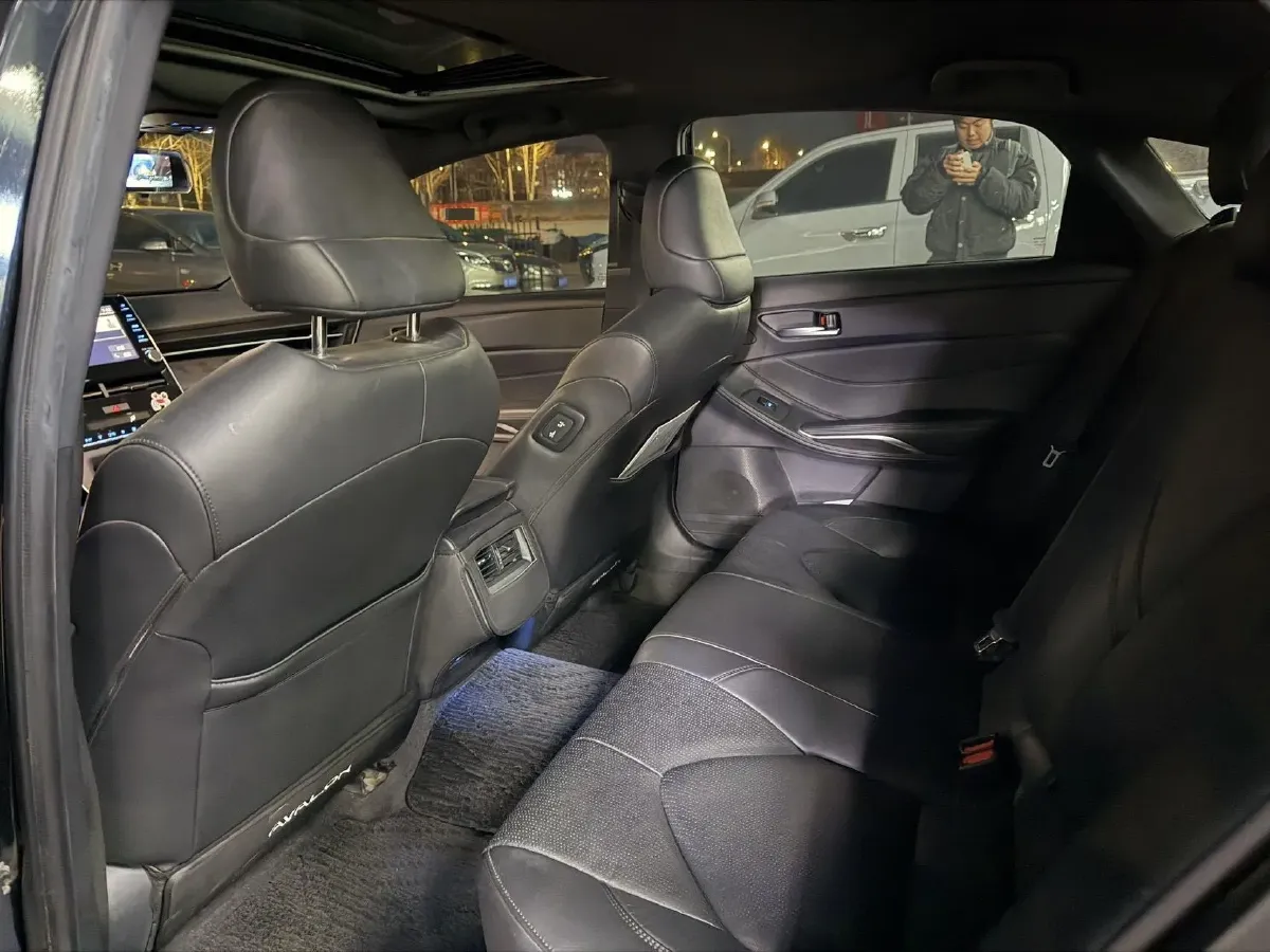 2021 Toyota Avalon 2.5L 209HP L4 8AT,autocango,china used car exporter,china ev exporter,chinese used car exporter,chinese used ev exporter