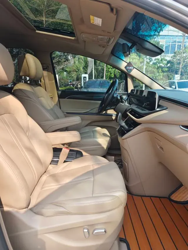 2021 Buick GL8 2.0T 237HP L4 9AT,autocango,china used car exporter,china ev exporter,chinese used car exporter,chinese used ev exporter