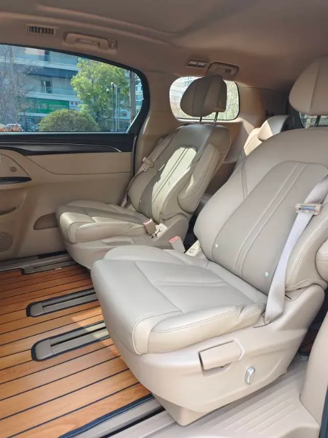 2021 Buick GL8 2.0T 237HP L4 9AT,autocango,china used car exporter,china ev exporter,chinese used car exporter,chinese used ev exporter