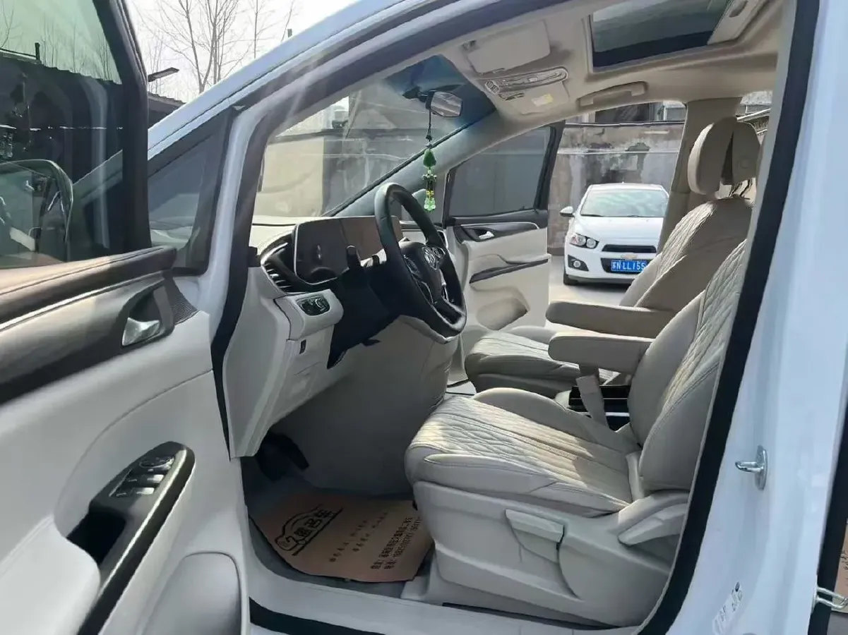 2023 Buick GL8 2.0T 237HP L4 9AT,autocango,china used car exporter,china ev exporter,chinese used car exporter,chinese used ev exporter