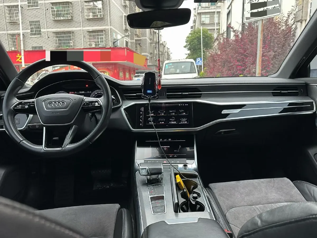 2020 Audi A6L 2.0T 190HP L4 7DCT,autocango,china used car exporter,china ev exporter,chinese used car exporter,chinese used ev exporter
