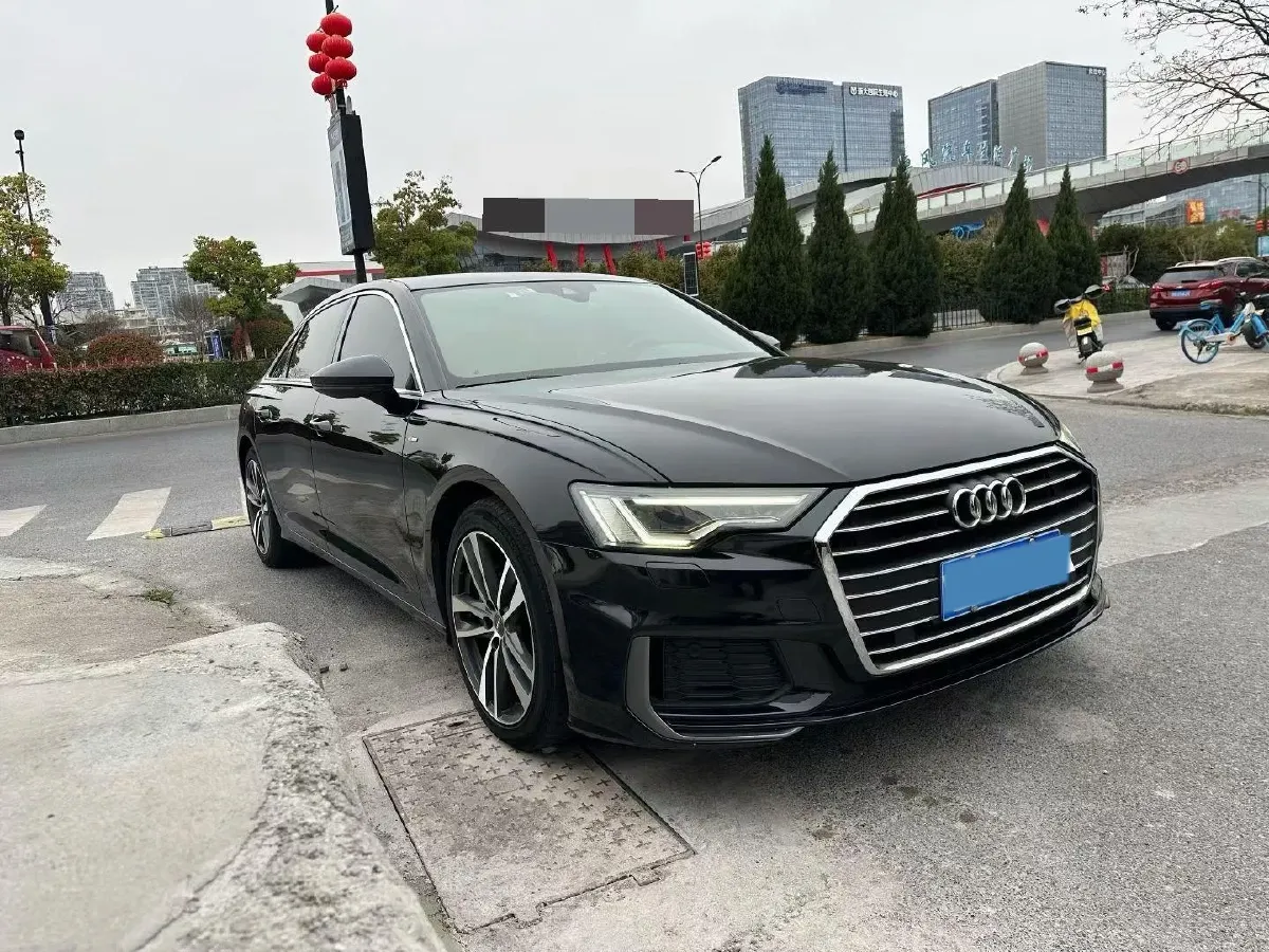 2020 Audi A6L 2.0T 190HP L4 7DCT,autocango,china used car exporter,china ev exporter,chinese used car exporter,chinese used ev exporter