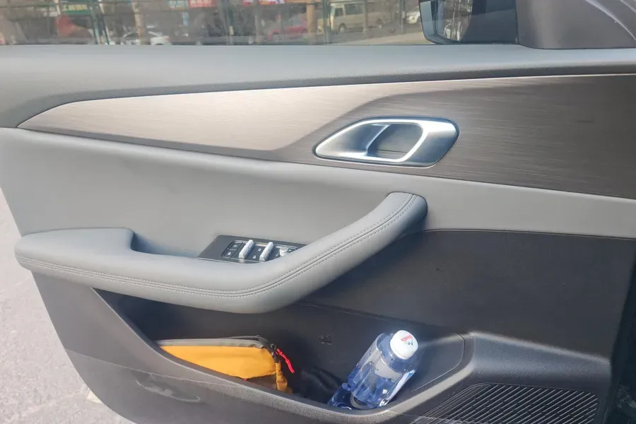 2025 Geely Galaxy A7 1.5L 112HP L4 1DHT PHEV,autocango,china used car exporter,china ev exporter,chinese used car exporter,chinese used ev exporter