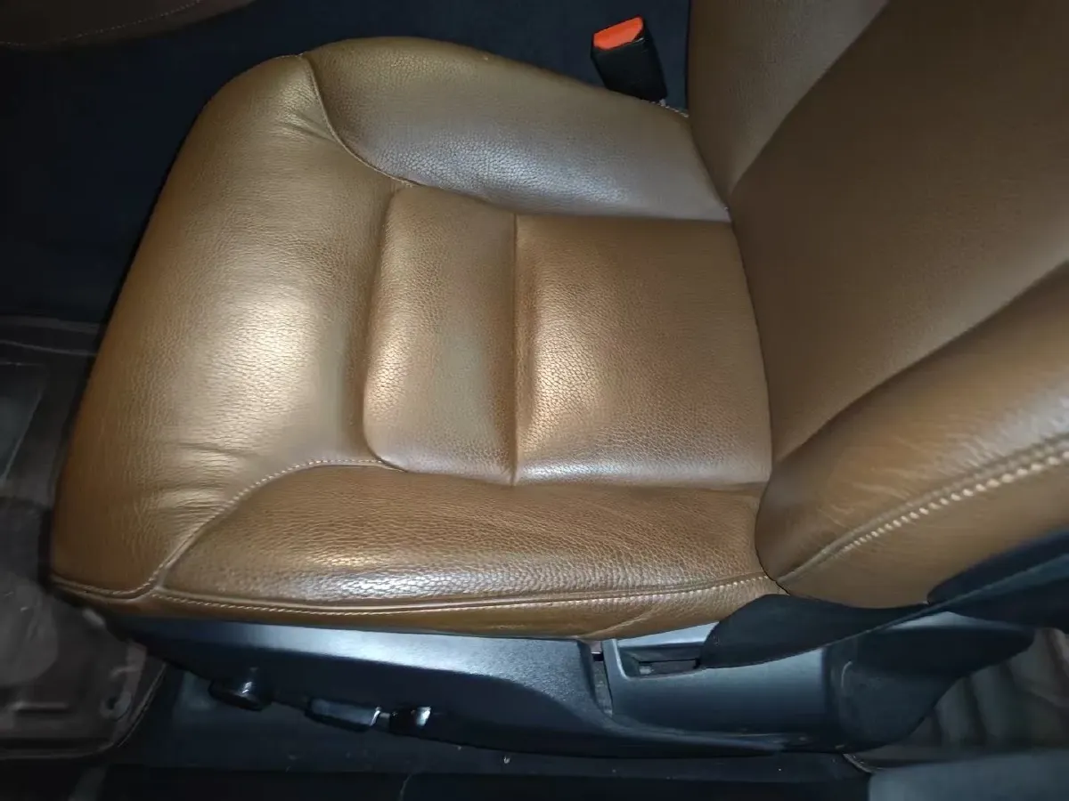 2022 Volvo XC90 2.0T 250HP L4 8AT,autocango,china used car exporter,china ev exporter,chinese used car exporter,chinese used ev exporter