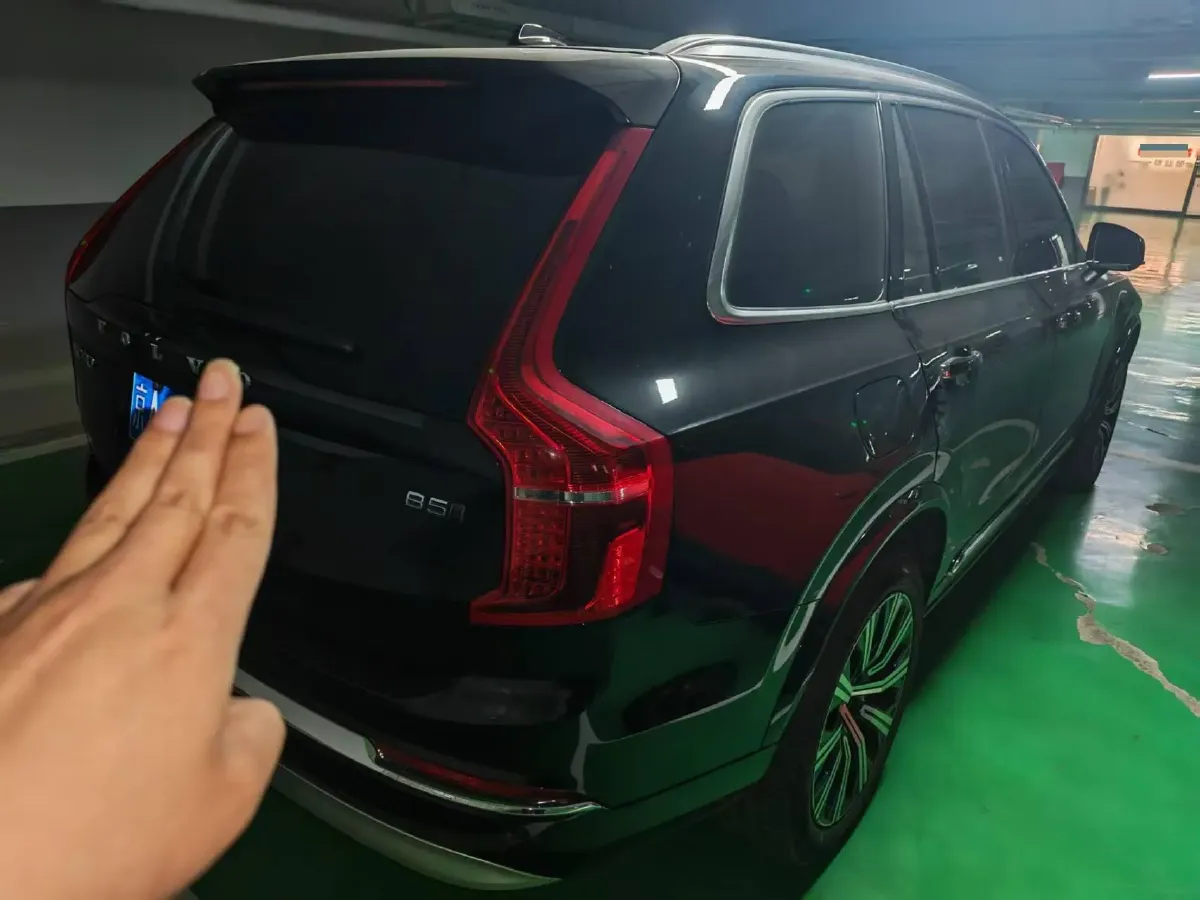 2022 Volvo XC90 2.0T 250HP L4 8AT,autocango,china used car exporter,china ev exporter,chinese used car exporter,chinese used ev exporter