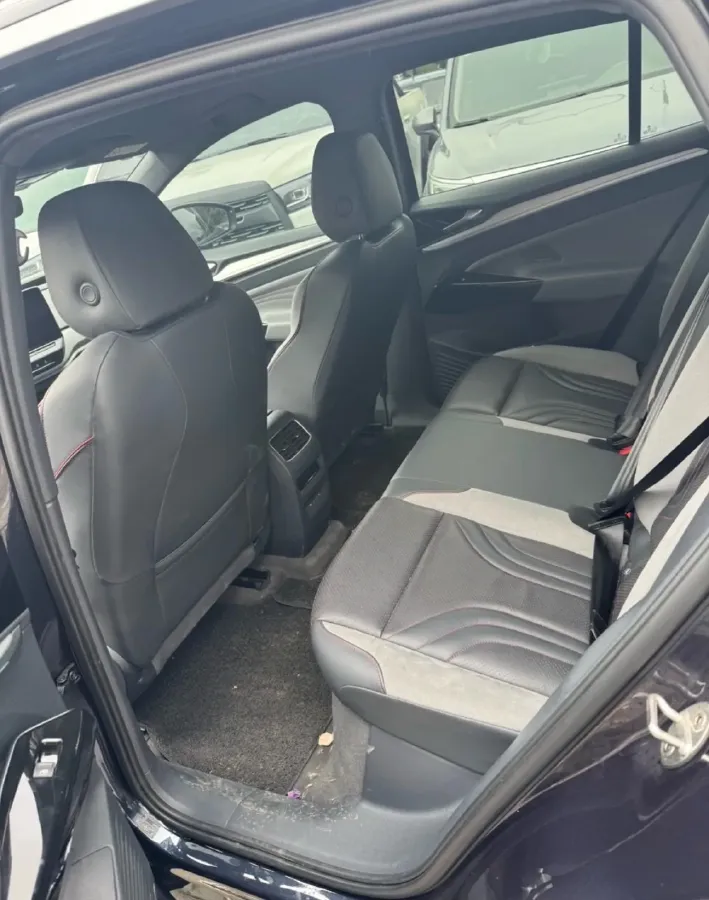 2022 Volkswagen ID.4 Crozz BEV 84.8KWH,autocango,china used car exporter,china ev exporter,chinese used car exporter,chinese used ev exporter