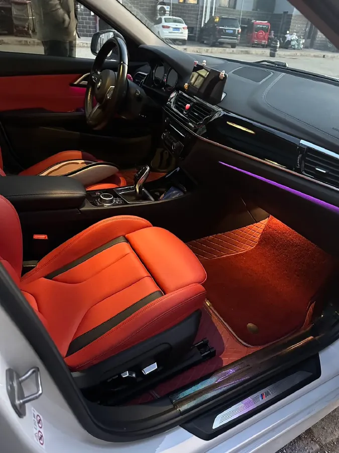 2021 BMW 1 Series 2.0T 192HP L4 7DCT,autocango,china used car exporter,china ev exporter,chinese used car exporter,chinese used ev exporter