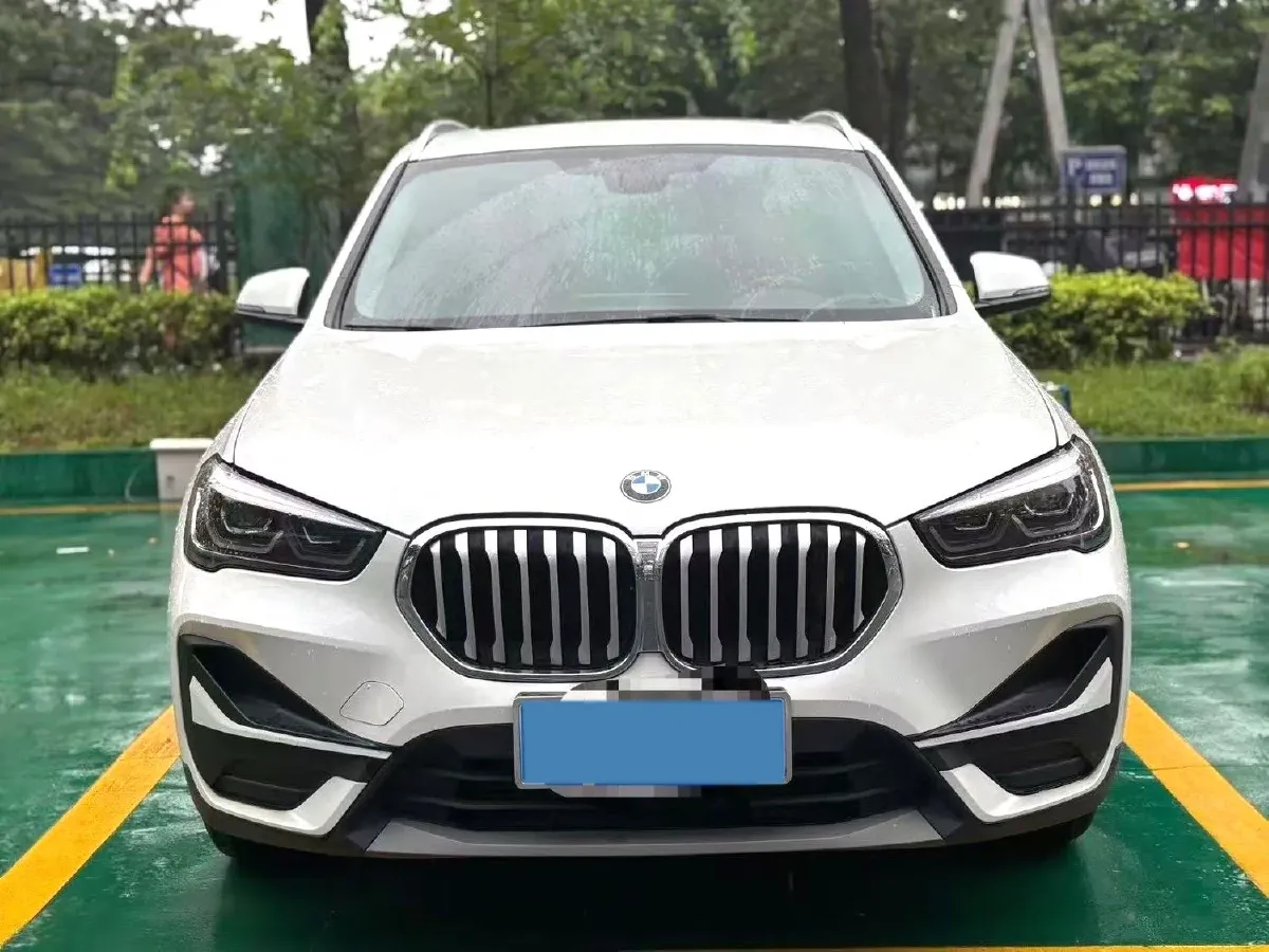 2022 BMW X1 1.5T 140HP L3 7DCT,autocango,china used car exporter,china ev exporter,chinese used car exporter,chinese used ev exporter