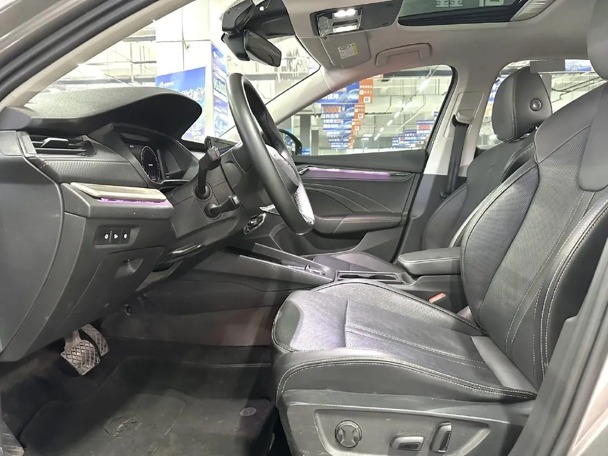 2022 Skoda Octavia 1.4T 150HP L4 7DCT,autocango,china used car exporter,china ev exporter,chinese used car exporter,chinese used ev exporter