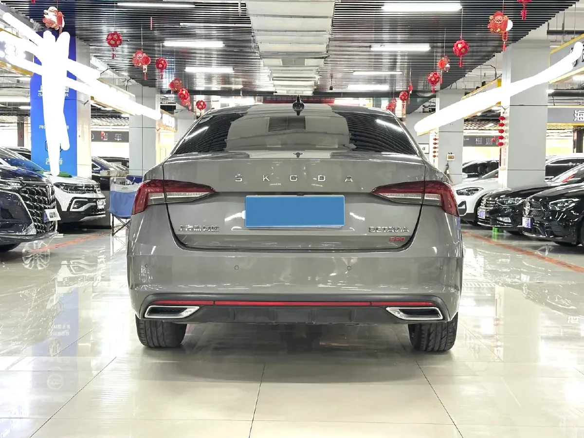 2022 Skoda Octavia 1.4T 150HP L4 7DCT,autocango,china used car exporter,china ev exporter,chinese used car exporter,chinese used ev exporter