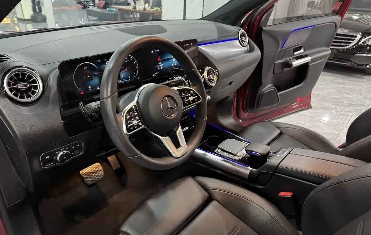 2022 Mercedes-Benz GLA Class 1.3T 136HP L4 7DCT,autocango,china used car exporter,china ev exporter,chinese used car exporter,chinese used ev exporter