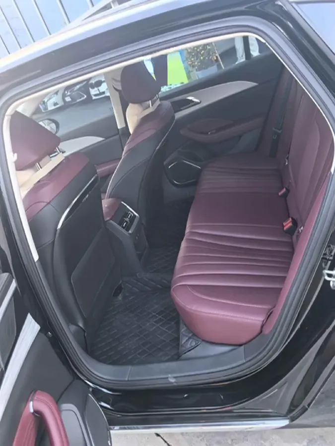 2025 HongQi H5 1.5T 169HP L4 1DHT Hybrid,autocango,china used car exporter,china ev exporter,chinese used car exporter,chinese used ev exporter