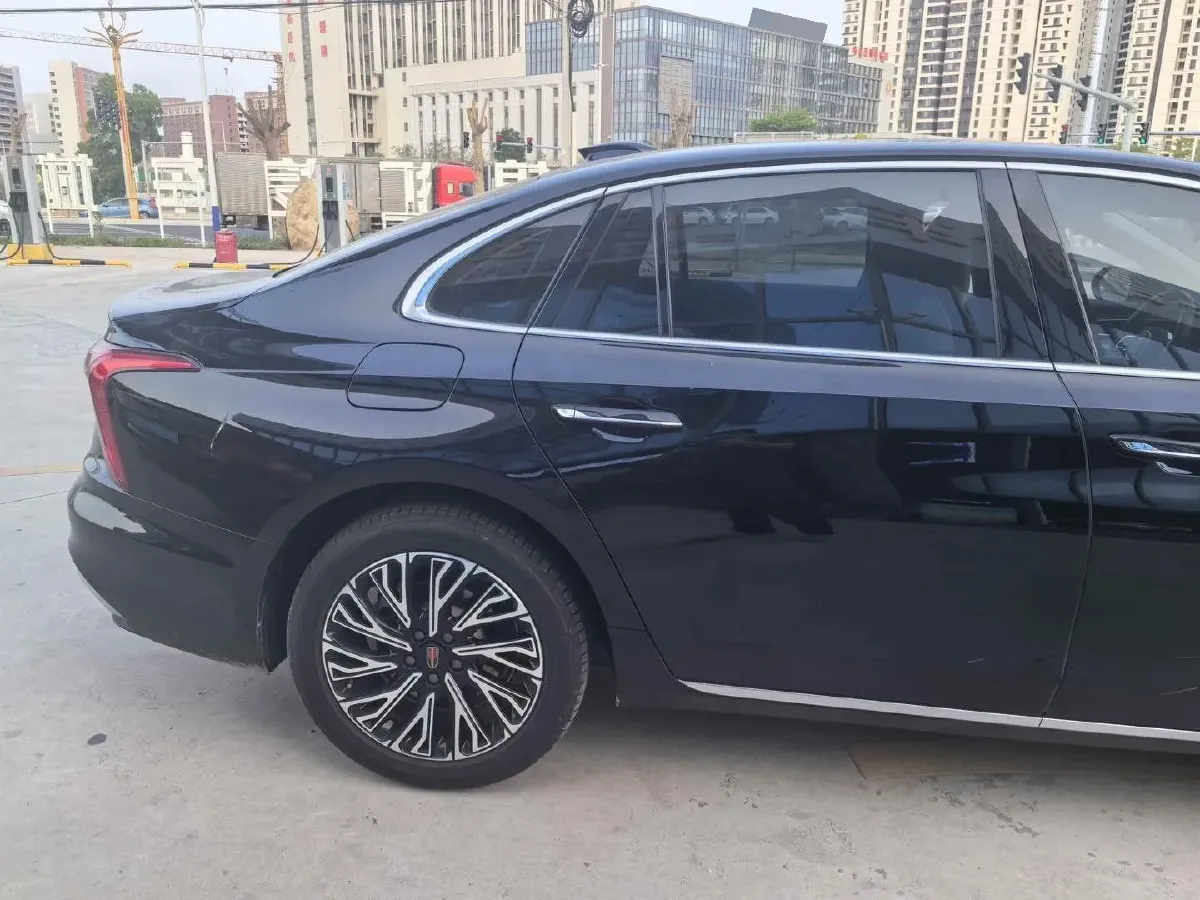 2025 HongQi H5 1.5T 169HP L4 1DHT Hybrid,autocango,china used car exporter,china ev exporter,chinese used car exporter,chinese used ev exporter