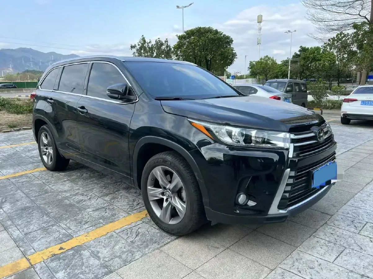 2021 Toyota Highlander 2.0T 220HP L4 6AT,autocango,china used car exporter,china ev exporter,chinese used car exporter,chinese used ev exporter