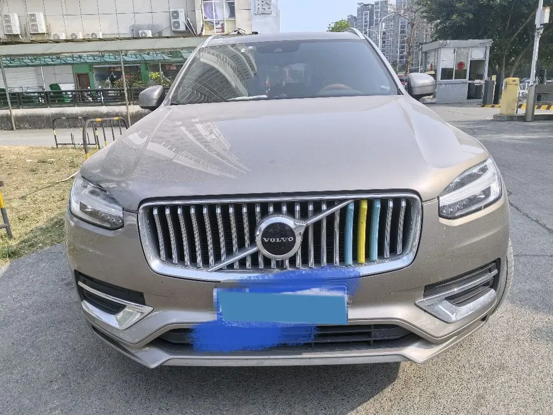2022 Volvo XC90 2.0T 250HP L4 8AT,autocango,china used car exporter,china ev exporter,chinese used car exporter,chinese used ev exporter