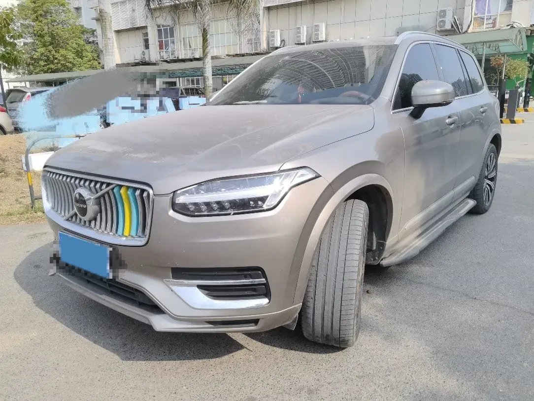 2022 Volvo XC90 2.0T 250HP L4 8AT,autocango,china used car exporter,china ev exporter,chinese used car exporter,chinese used ev exporter