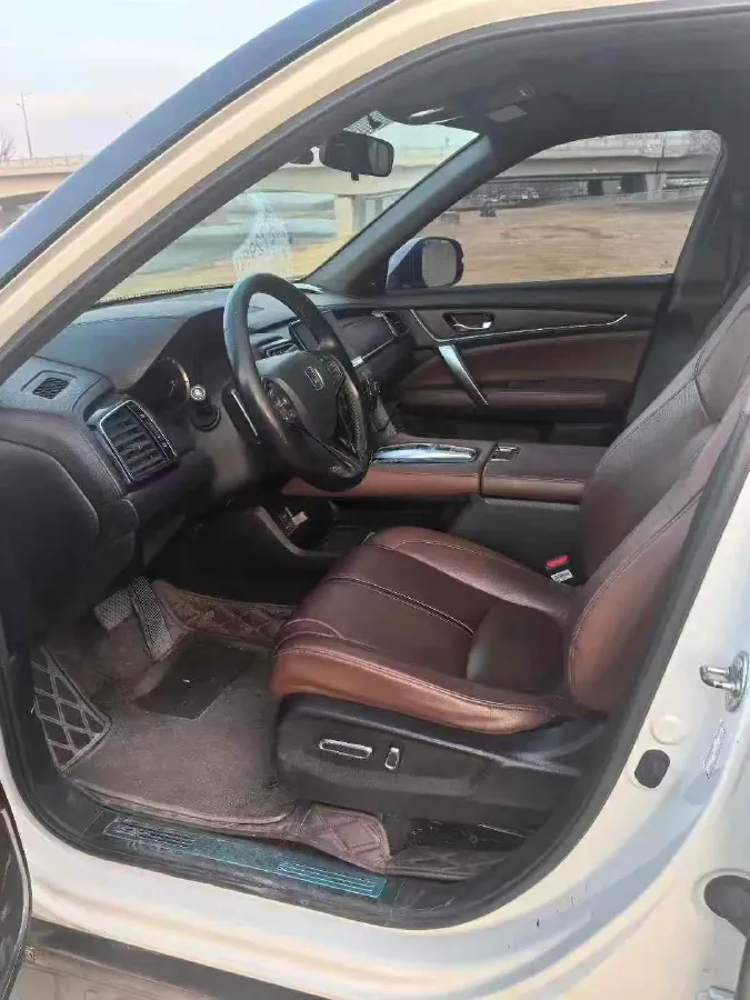 2020 Honda UR-V 2.0T 272HP L4 9AT,autocango,china used car exporter,china ev exporter,chinese used car exporter,chinese used ev exporter