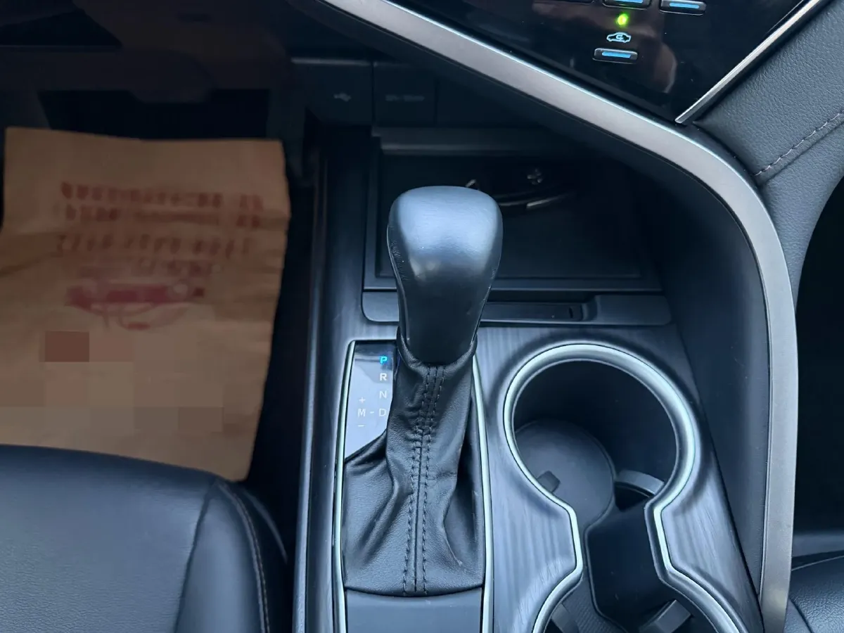 2021 Toyota Camry 2.0L 178HP L4 CVT,autocango,china used car exporter,china ev exporter,chinese used car exporter,chinese used ev exporter