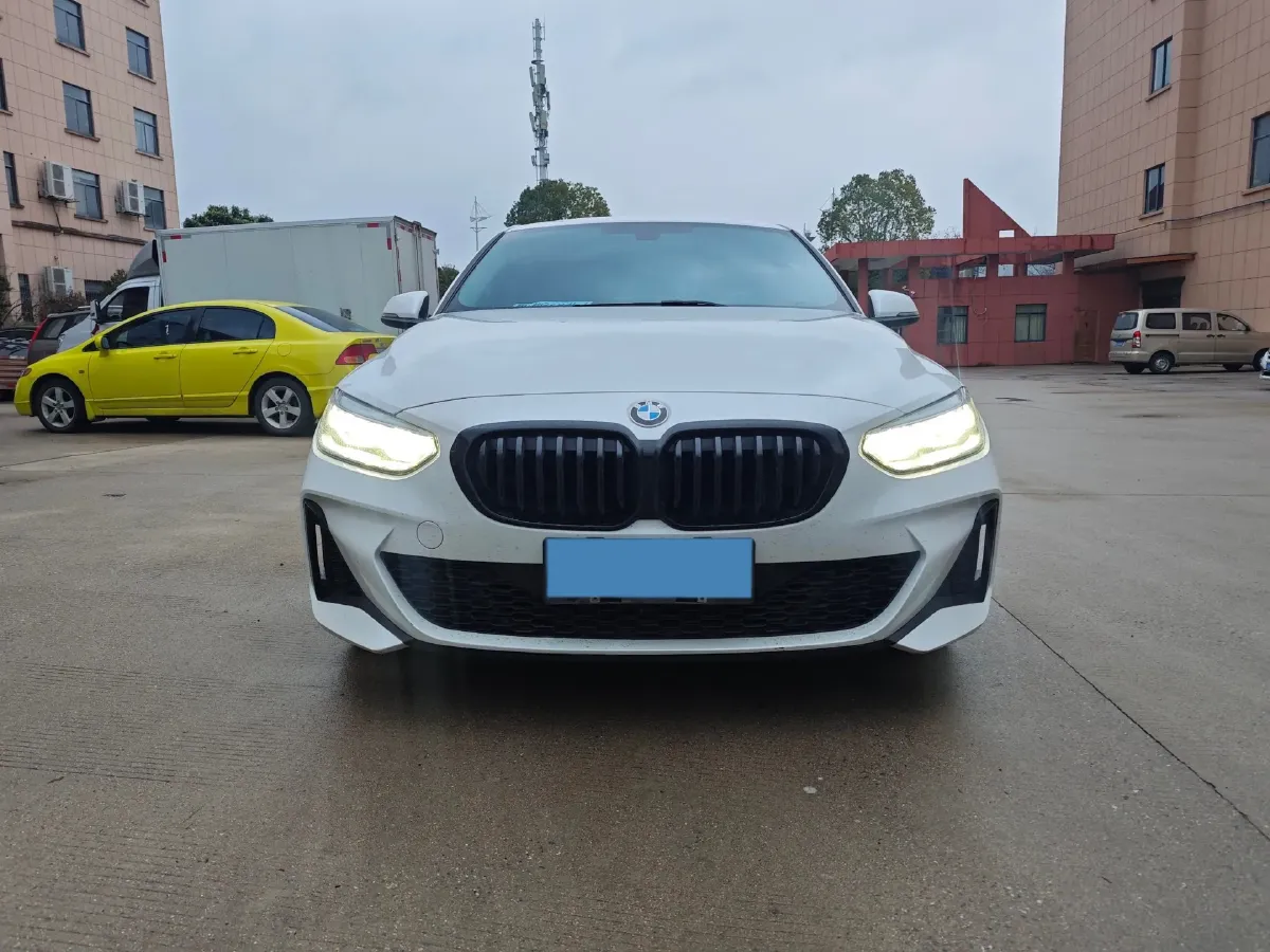 2023 BMW 1 Series 1.5T 136HP L3 7DCT,autocango,china used car exporter,china ev exporter,chinese used car exporter,chinese used ev exporter