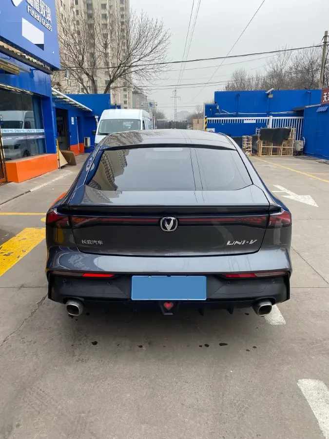 2023 ChangAn UNI-V 1.5T 188HP L4 7DCT,autocango,china used car exporter,china ev exporter,chinese used car exporter,chinese used ev exporter