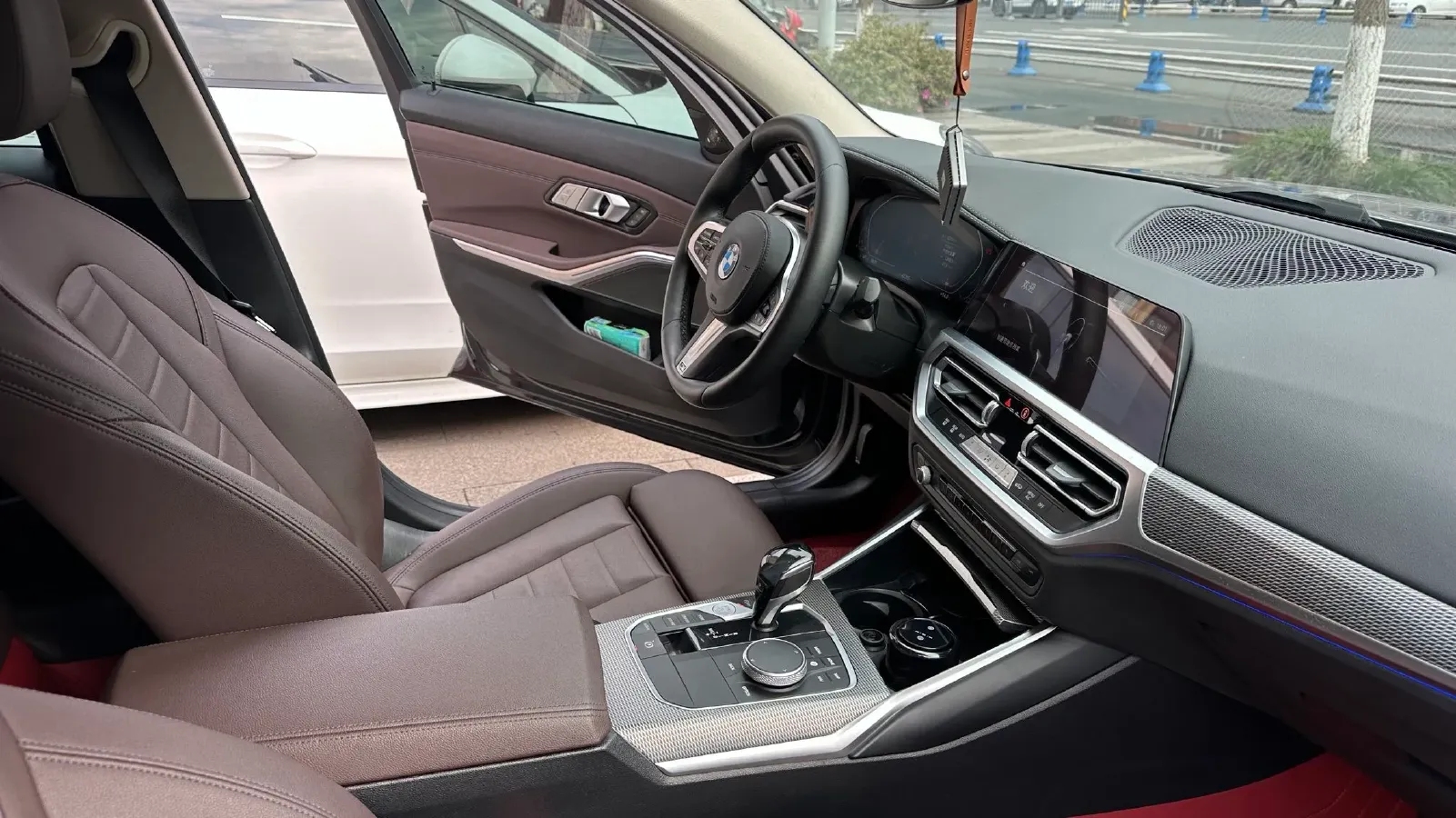 2021 BMW 3 Series 2.0T 184HP L4 8AT,autocango,china used car exporter,china ev exporter,chinese used car exporter,chinese used ev exporter